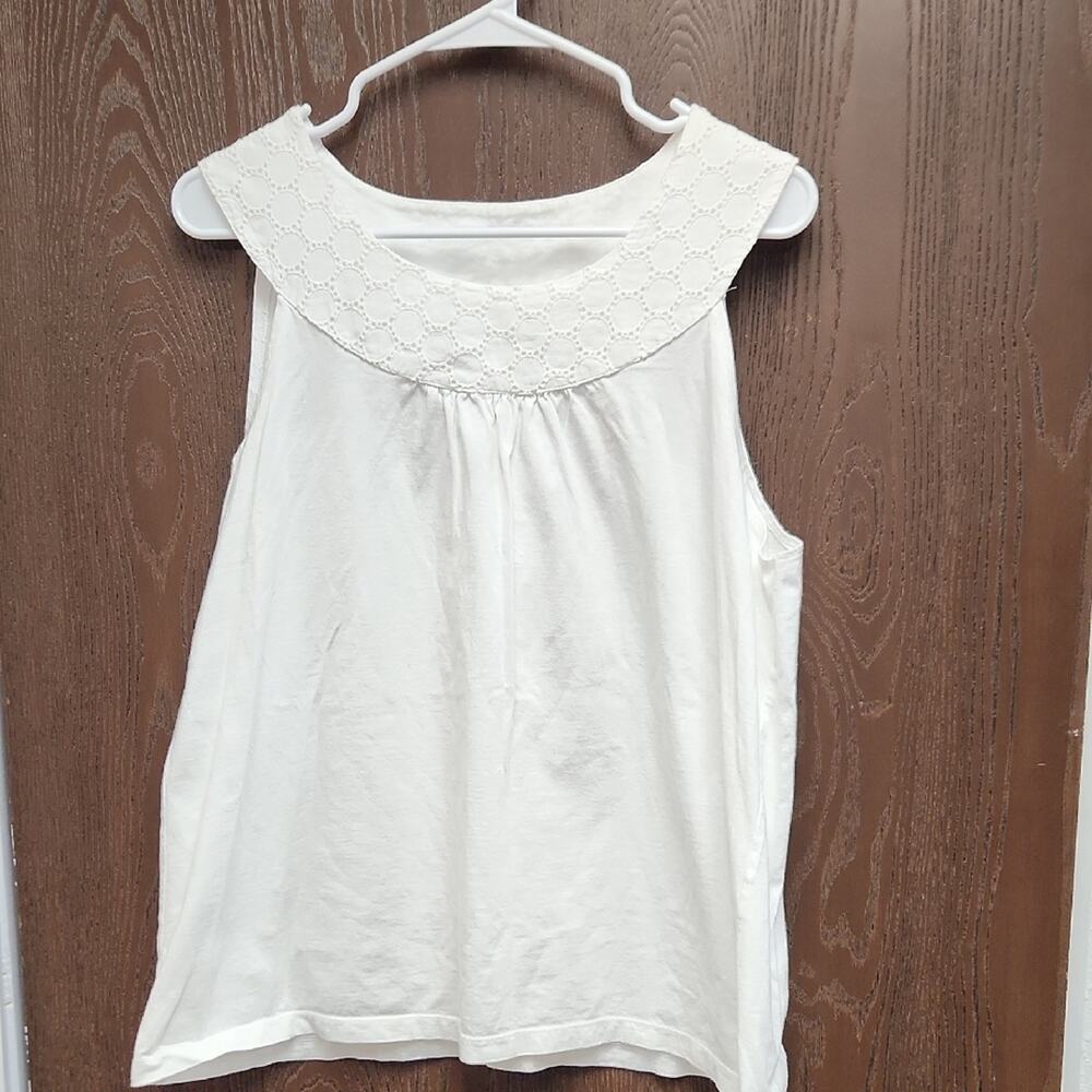 🚨2/$25 or 5/$50🚨Carolyn Taylor White Sleeveless Blouse